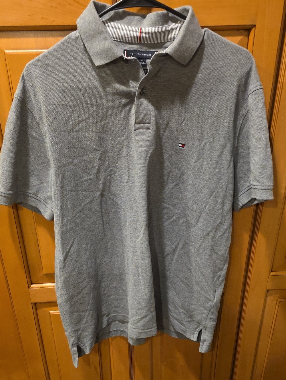 Tommy Hilfiger Men's Light Gray Polo with Flag Logo